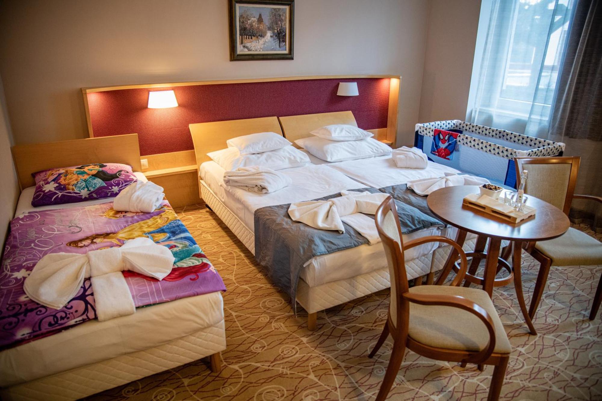 Drava Hotel Thermal Resort ฮอร์กานี ภายนอก รูปภาพ